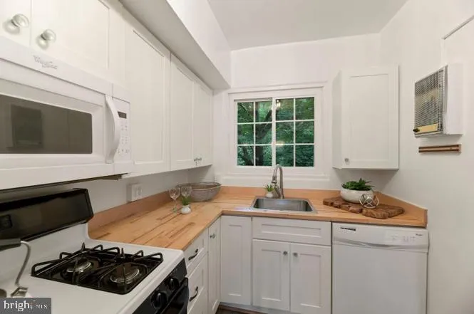 3319 VALLEY DRIVE Alexandria, VA 22302