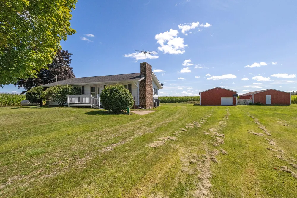 1061 Litchfield Road Quincy, MI 49082