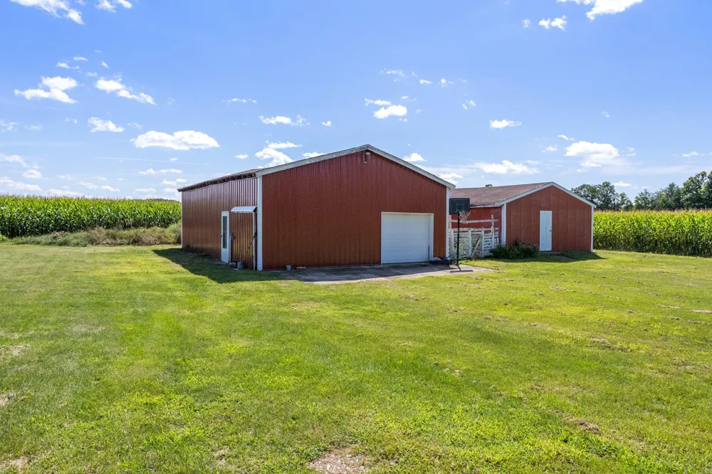1061 Litchfield Road Quincy, MI 49082