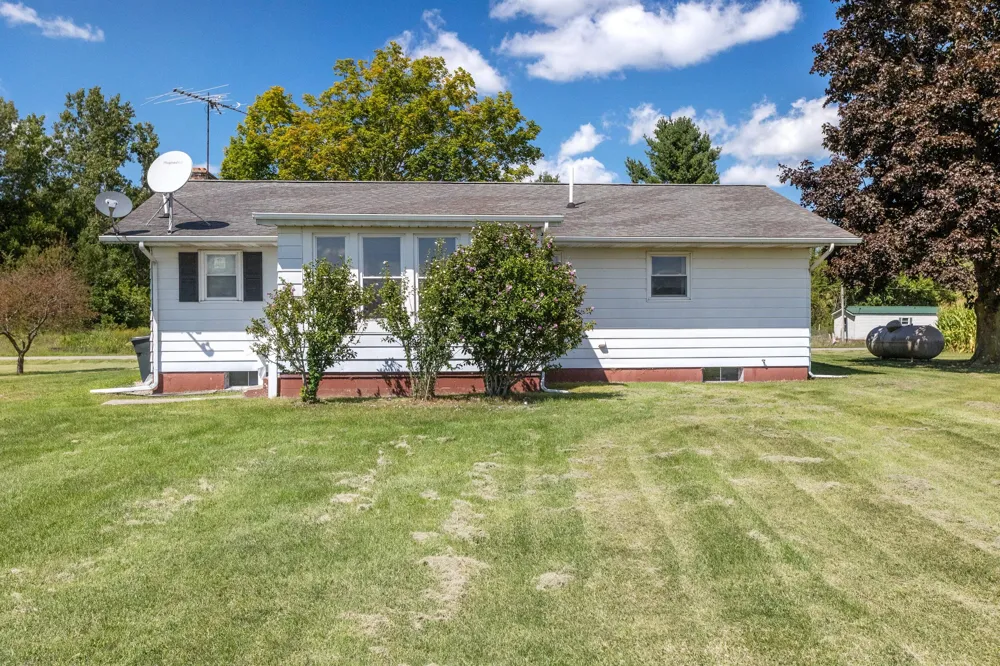 1061 Litchfield Road Quincy, MI 49082