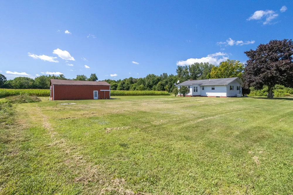 1061 Litchfield Road Quincy, MI 49082