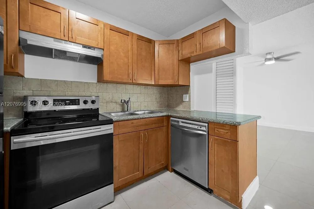 635 Kathy Ct Margate, FL 33068