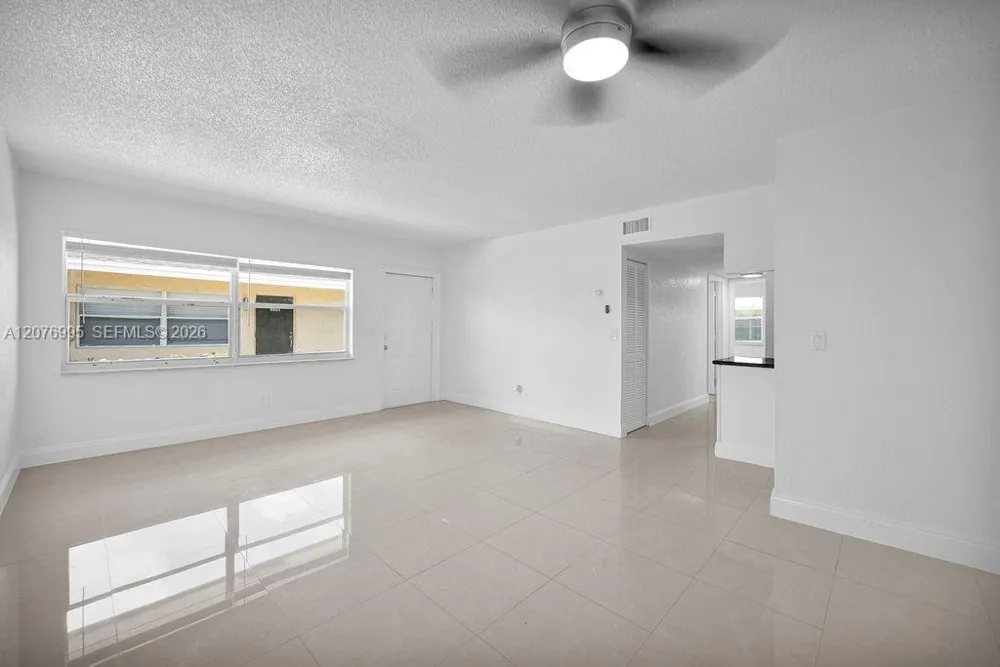 635 Kathy Ct Margate, FL 33068