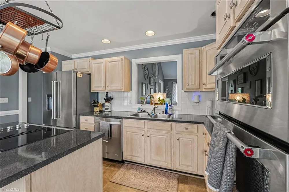 124 Glen Oaks Drive King, NC 27021
