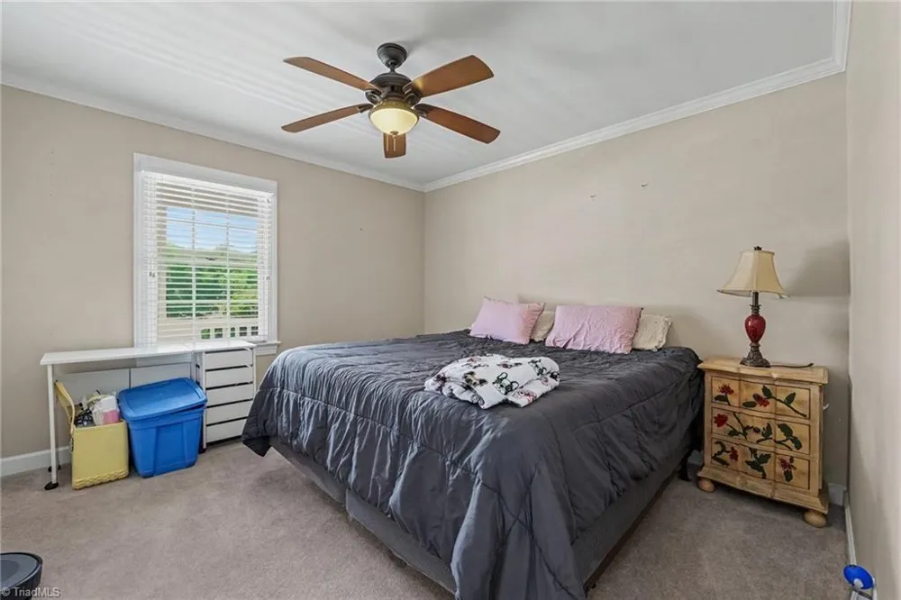124 Glen Oaks Drive King, NC 27021
