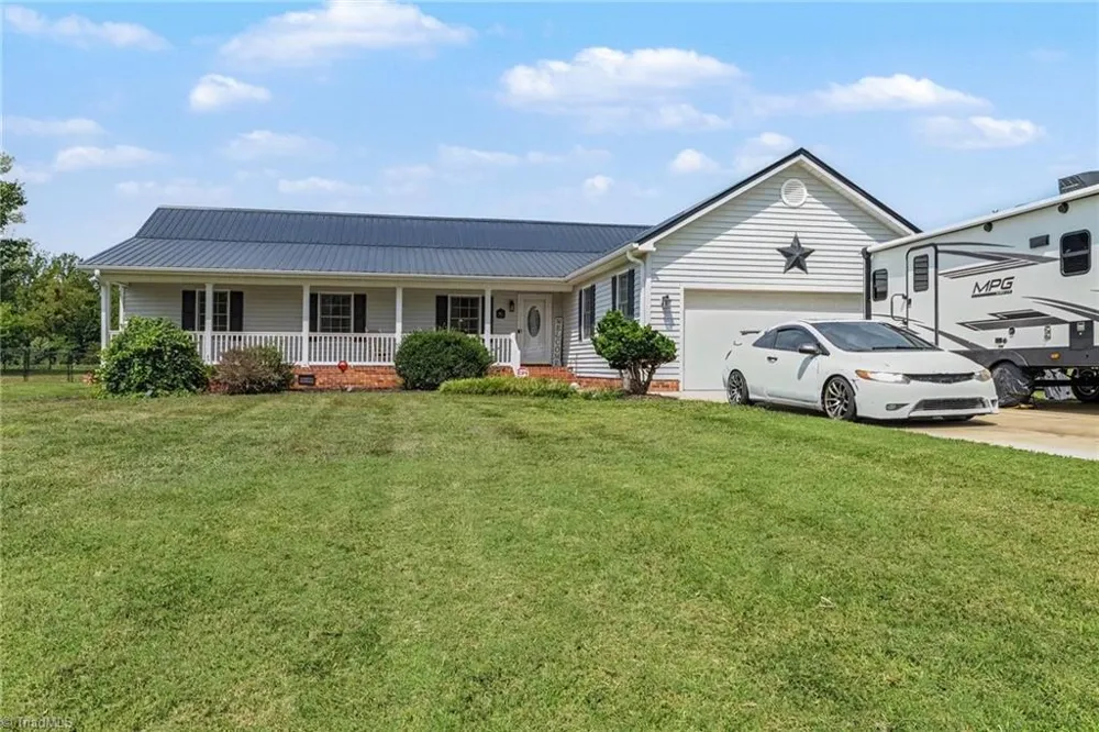 124 Glen Oaks Drive King, NC 27021