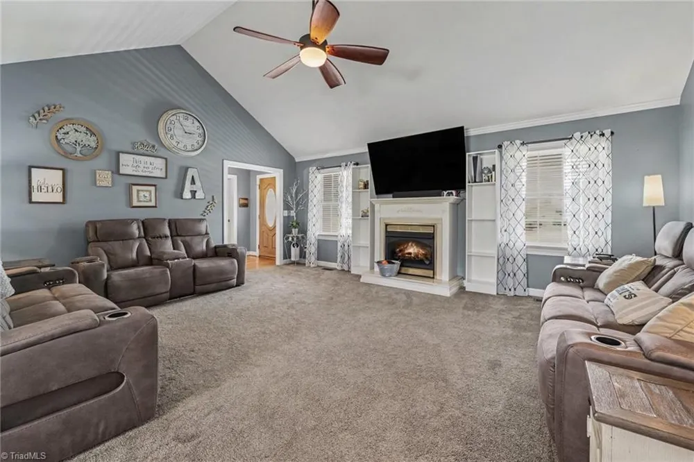 124 Glen Oaks Drive King, NC 27021