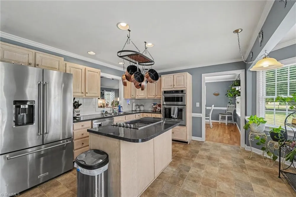 124 Glen Oaks Drive King, NC 27021