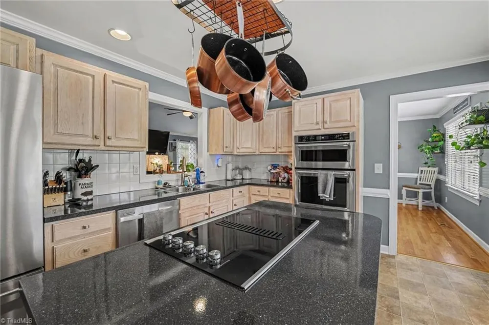 124 Glen Oaks Drive King, NC 27021