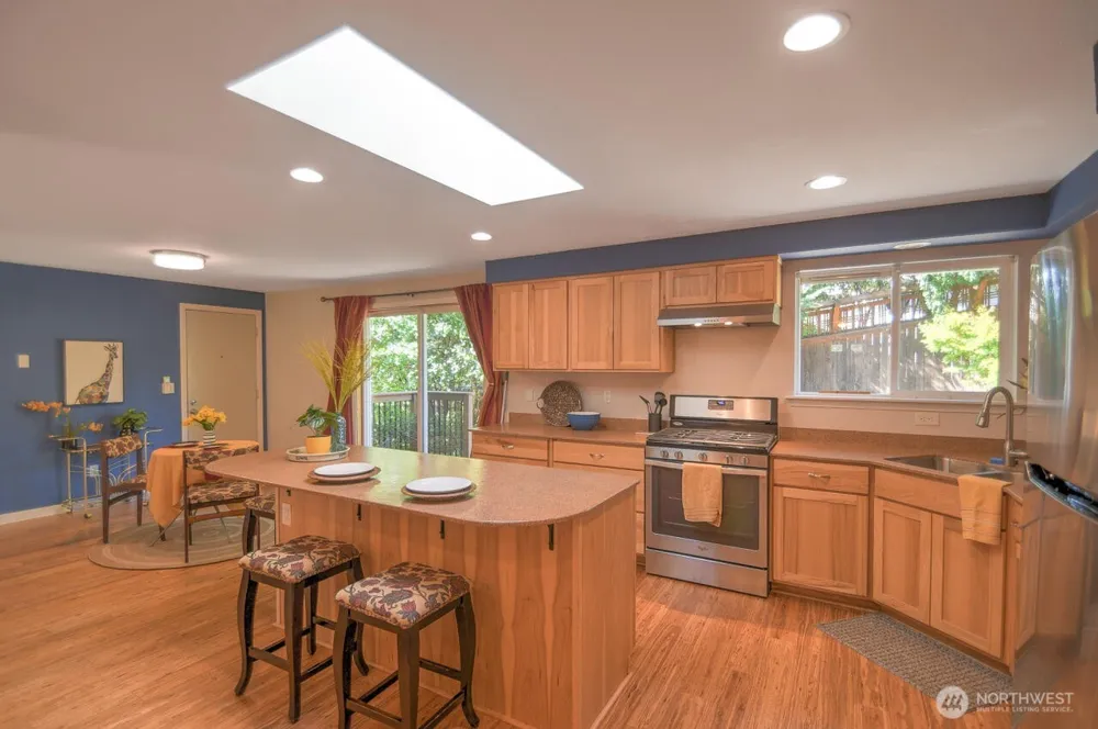 1112 Henry Street SE Olympia, WA 98501
