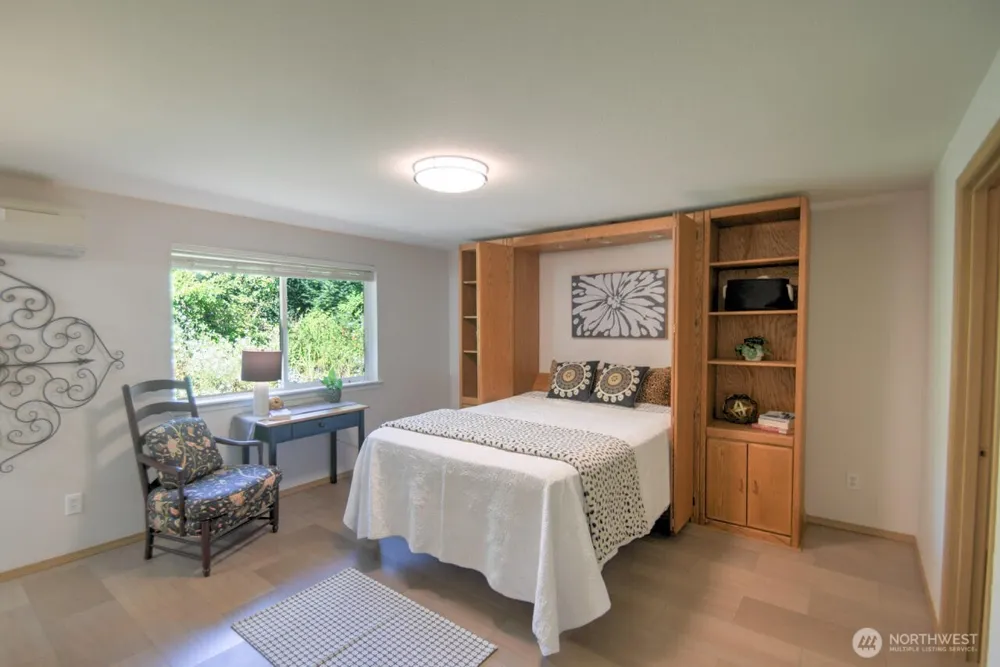 1112 Henry Street SE Olympia, WA 98501