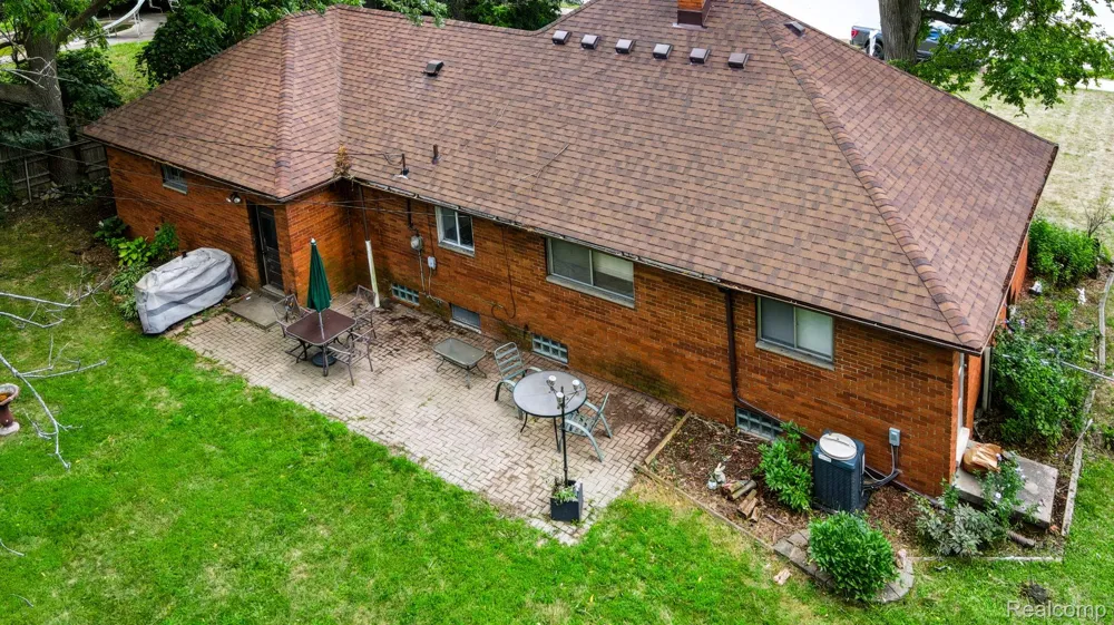 2766 W Huron Street Waterford Charter Township, MI 48328