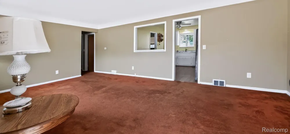 2766 W Huron Street Waterford Charter Township, MI 48328