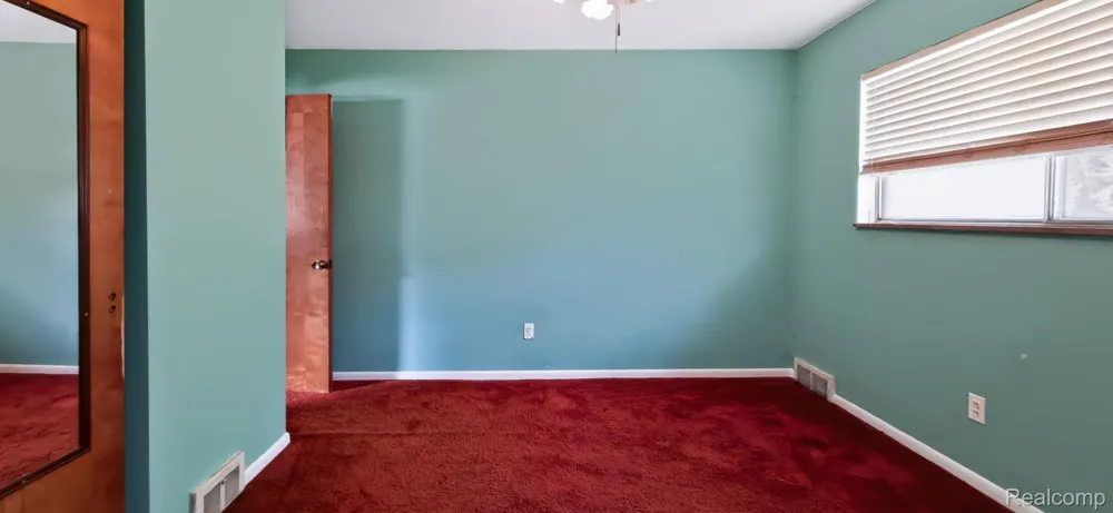 2766 W Huron Street Waterford Charter Township, MI 48328