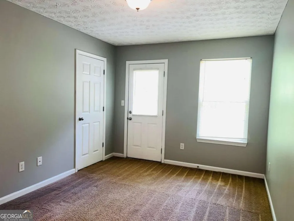 105 Granite ST Hogansville, GA 30230