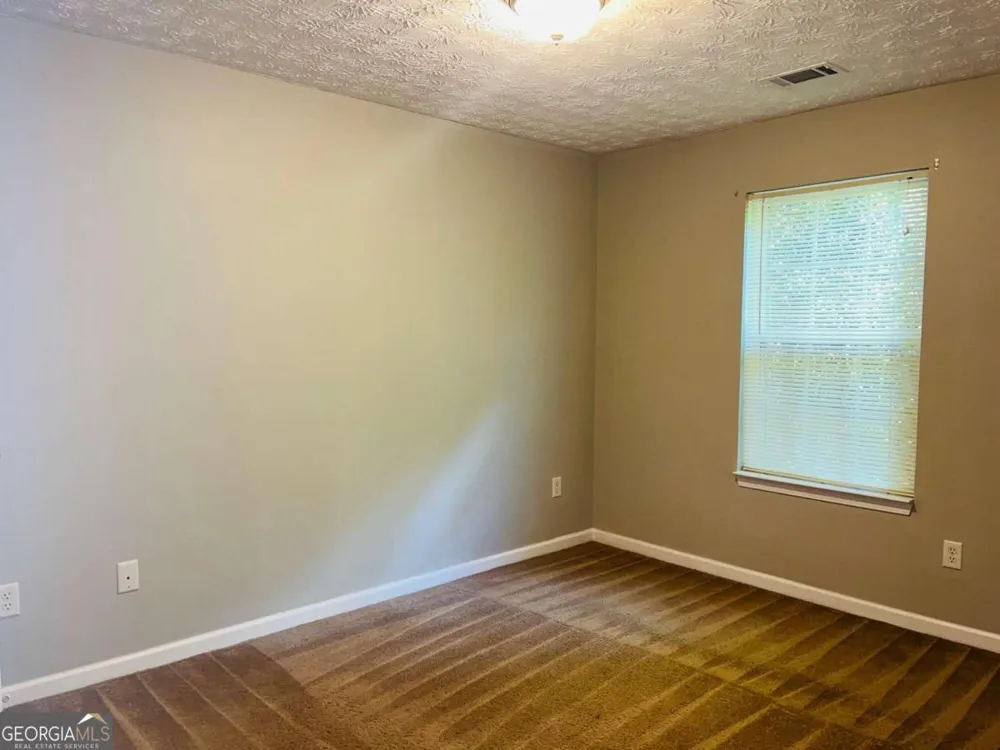 105 Granite ST Hogansville, GA 30230