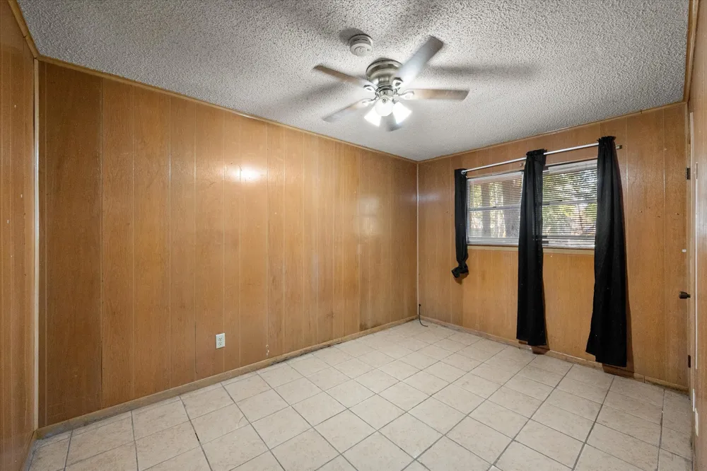 1204 E 13th Avenue Corsicana, TX 75110