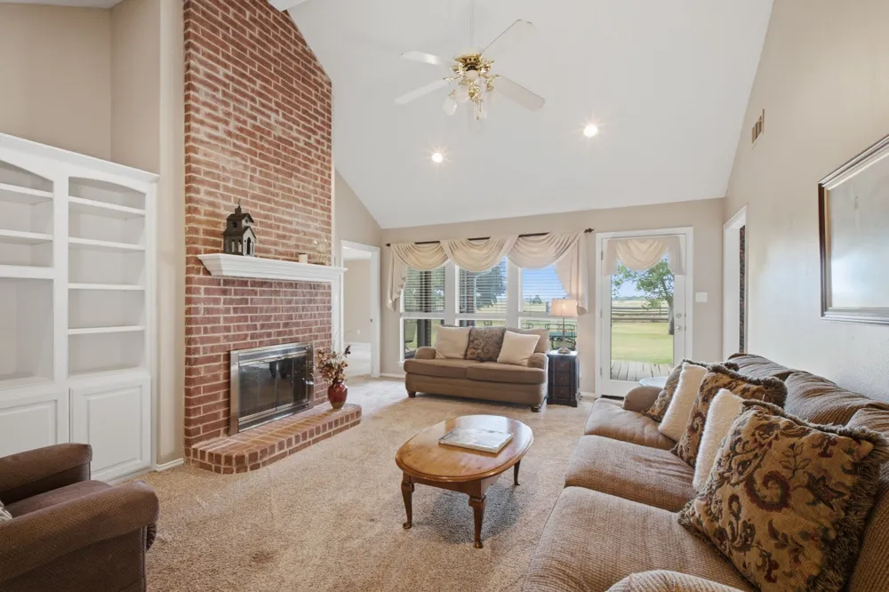 11454 Foutch Road Pilot Point, TX 76258