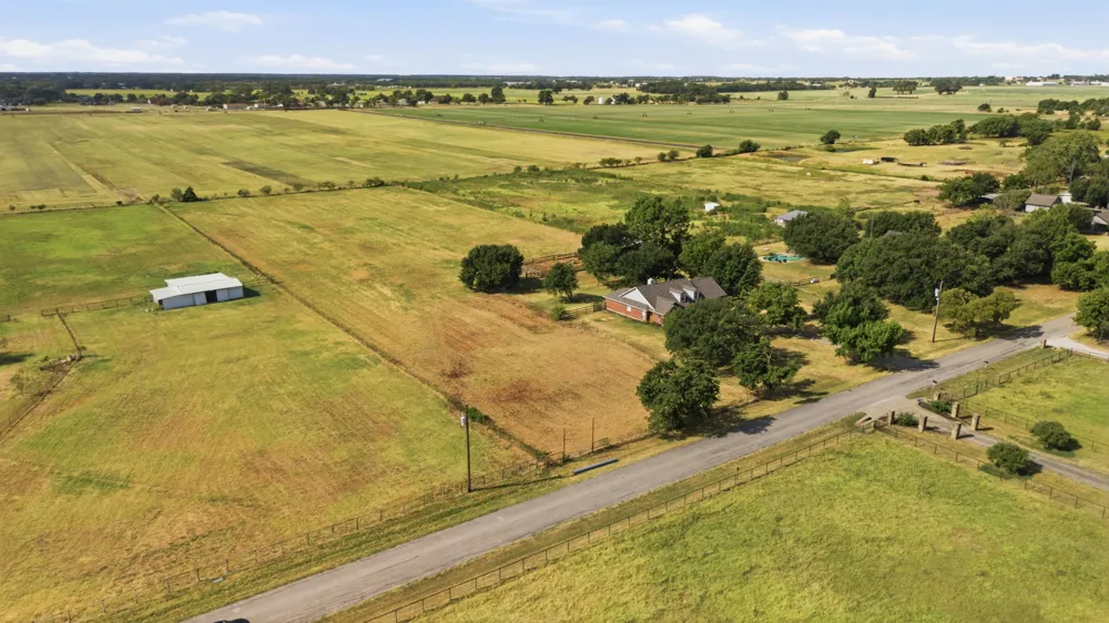 11454 Foutch Road Pilot Point, TX 76258