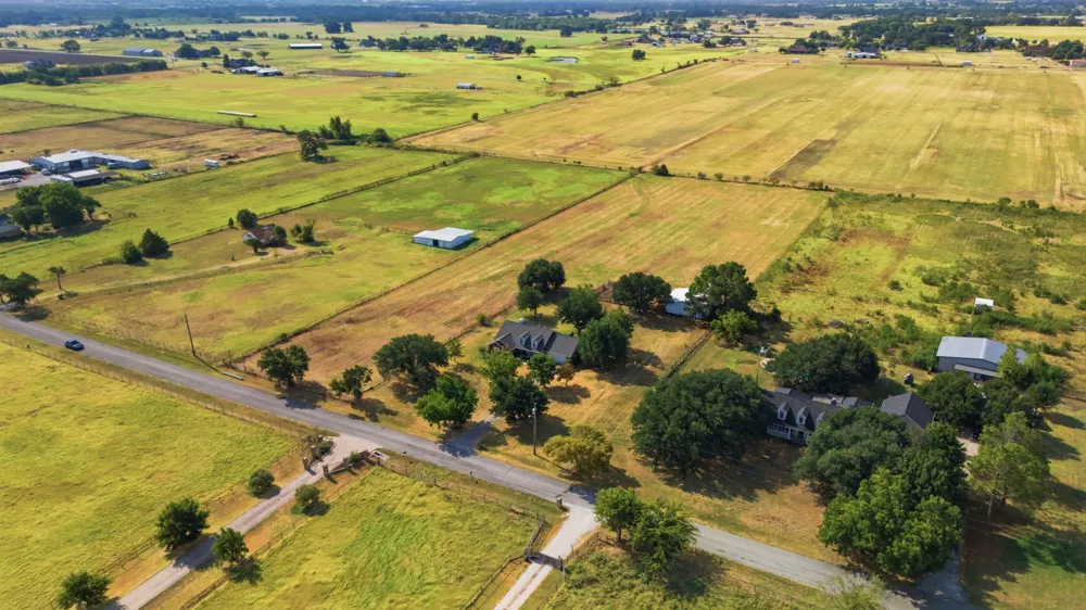 11454 Foutch Road Pilot Point, TX 76258