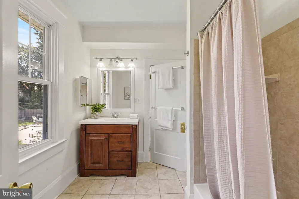 3206 BATAVIA AVENUE Baltimore, MD 21214