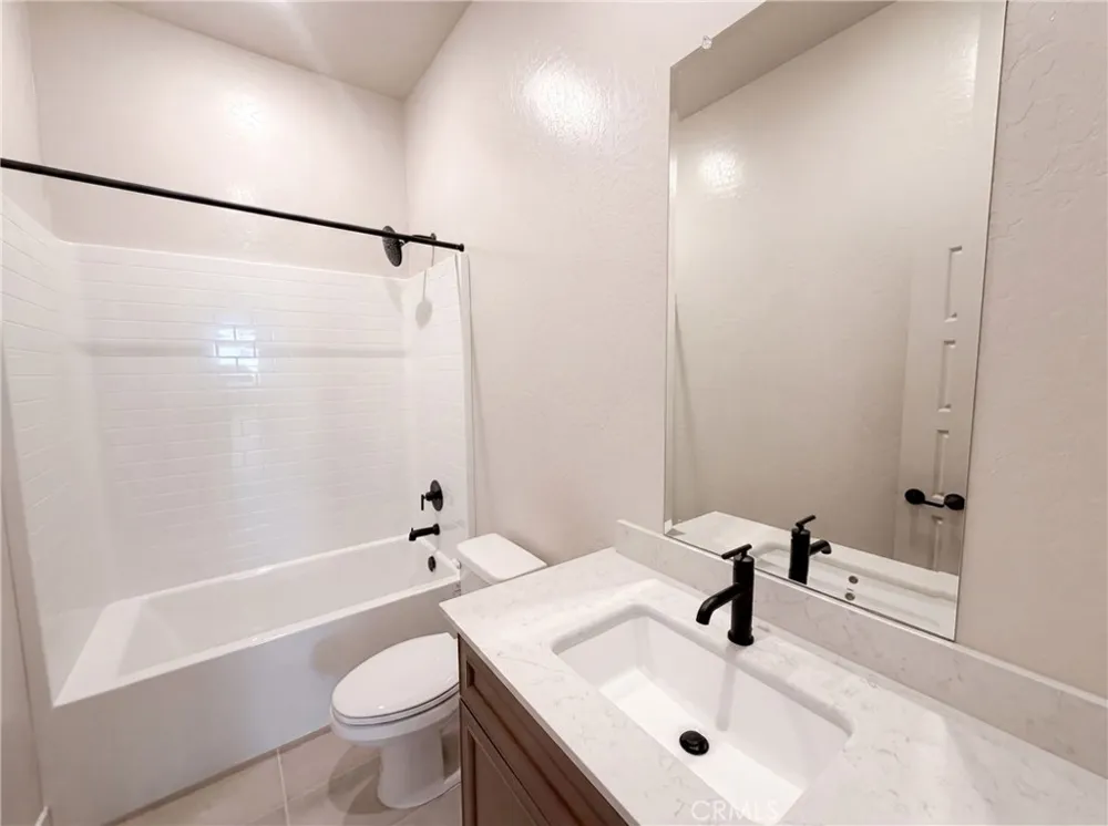 2246 Marion Clovis, CA 93619