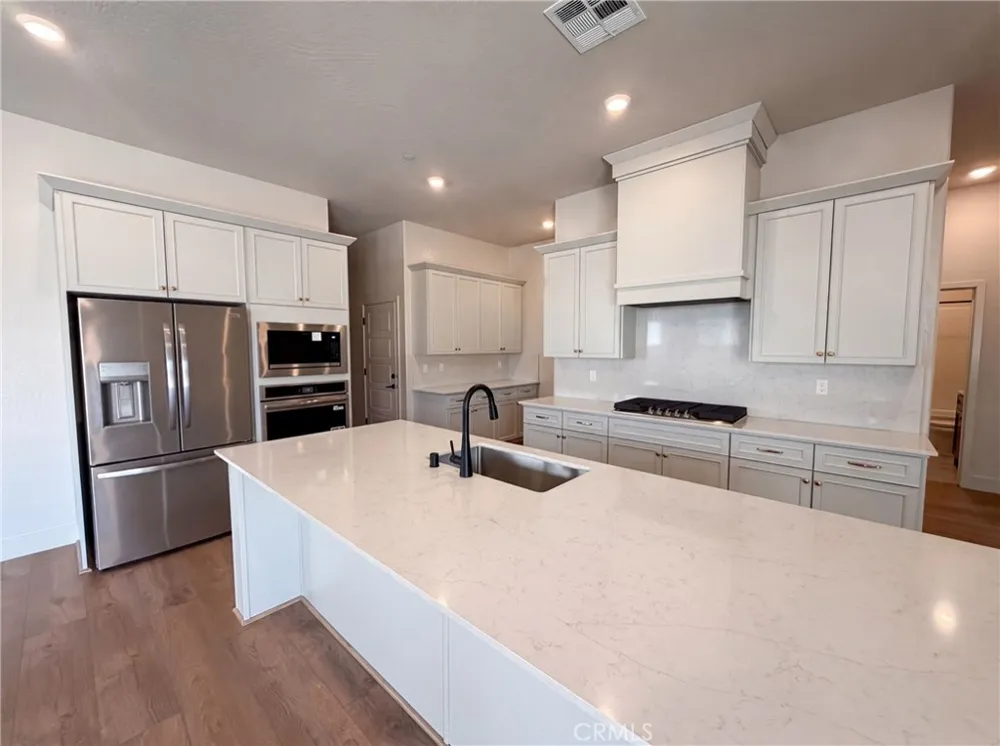 2246 Marion Clovis, CA 93619