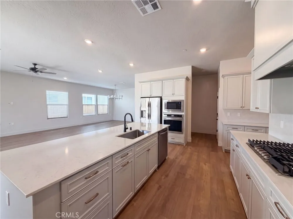 2246 Marion Clovis, CA 93619