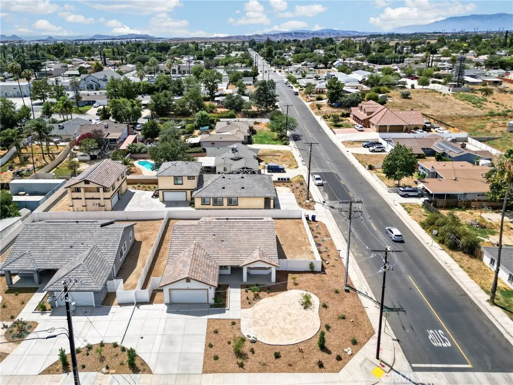 595 E 12th Street Beaumont, CA 92223