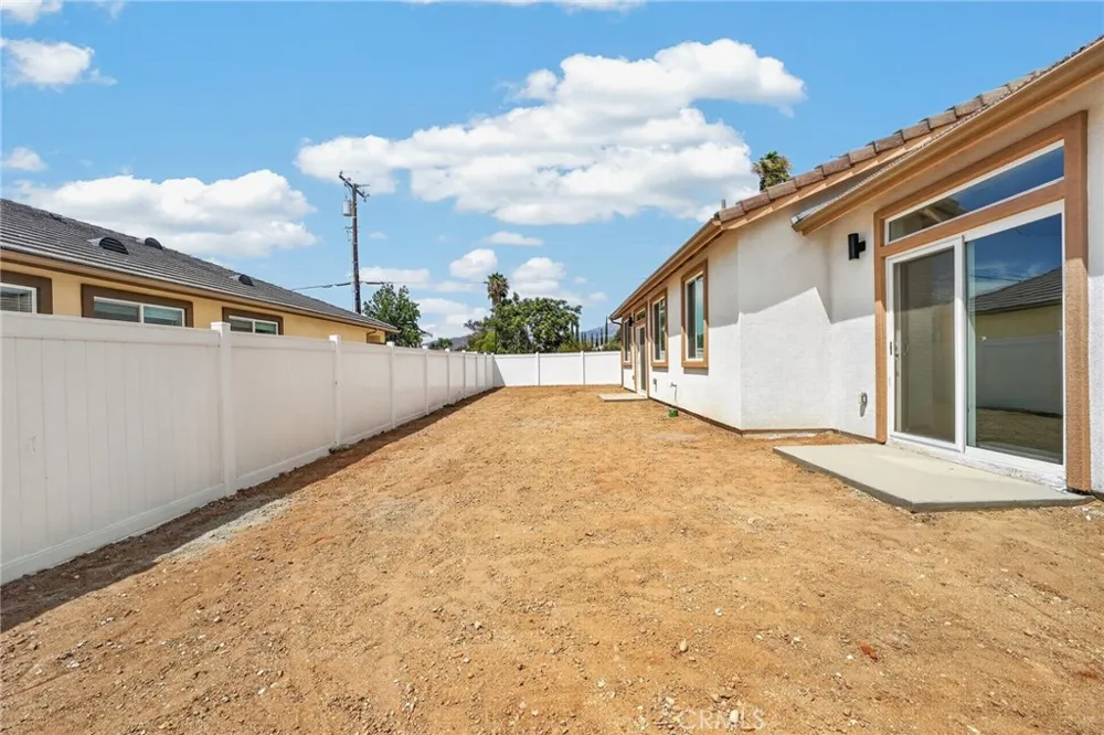 595 E 12th Street Beaumont, CA 92223