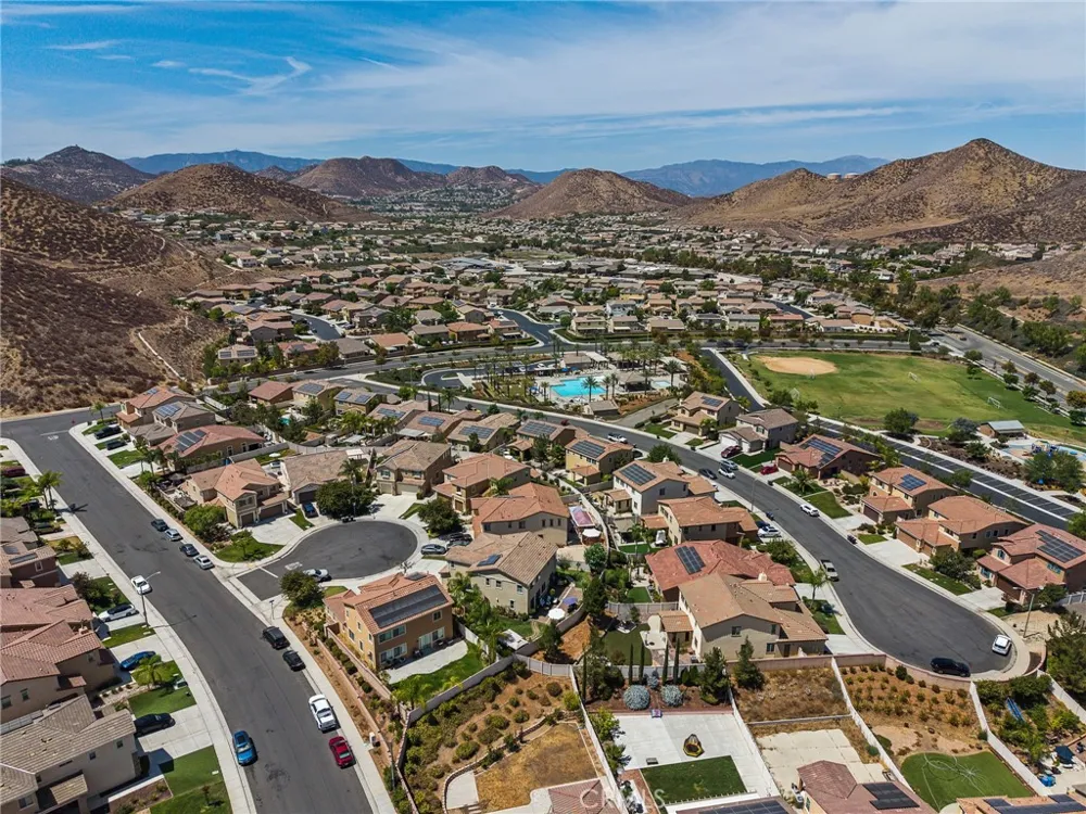 36410 Nettle Court Lake Elsinore, CA 92532