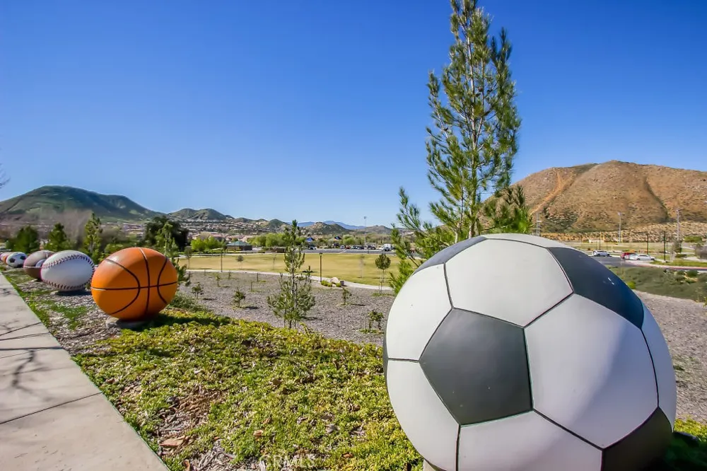 36410 Nettle Court Lake Elsinore, CA 92532