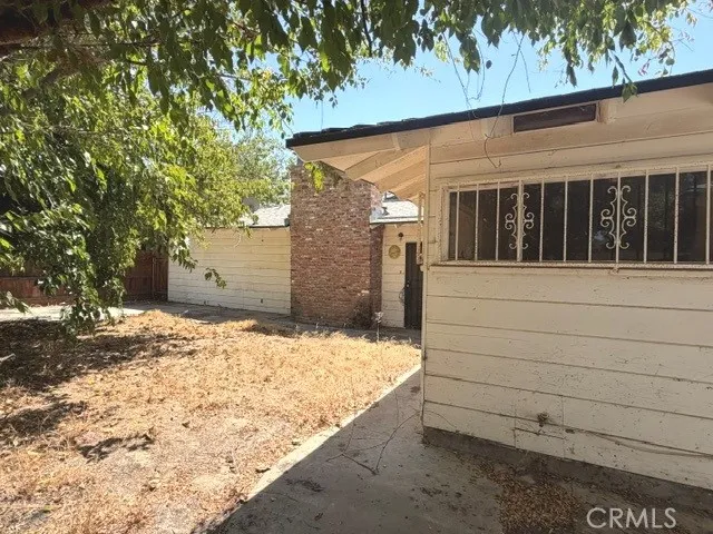 228 Yale Coalinga, CA 93210