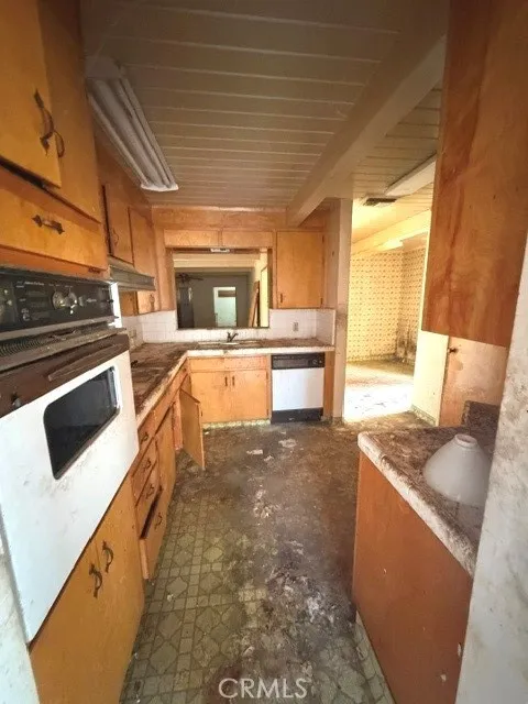 228 Yale Coalinga, CA 93210