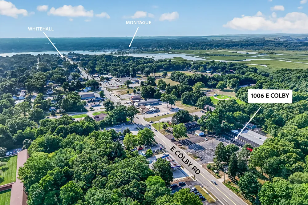 1006 E Colby Street Whitehall, MI 49461