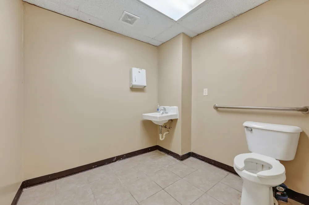 1006 E Colby Street Whitehall, MI 49461