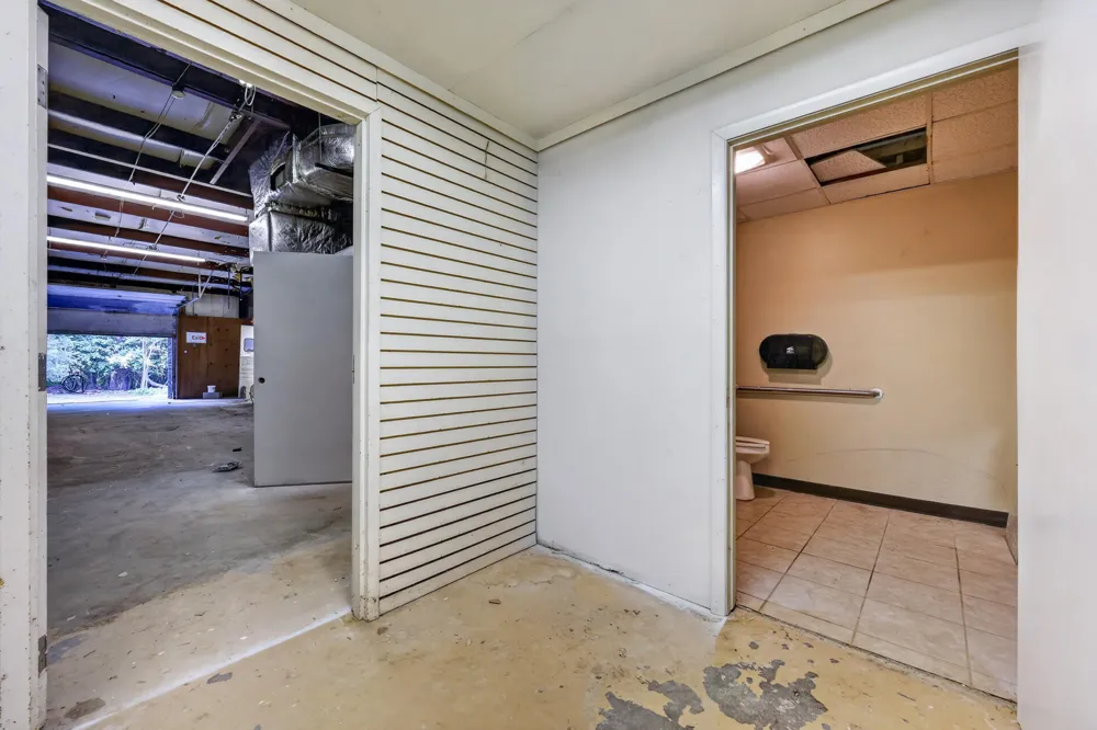 1006 E Colby Street Whitehall, MI 49461