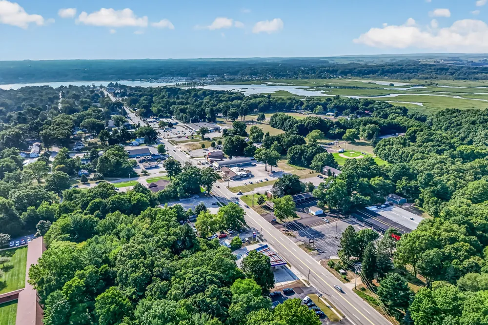 1006 E Colby Street Whitehall, MI 49461