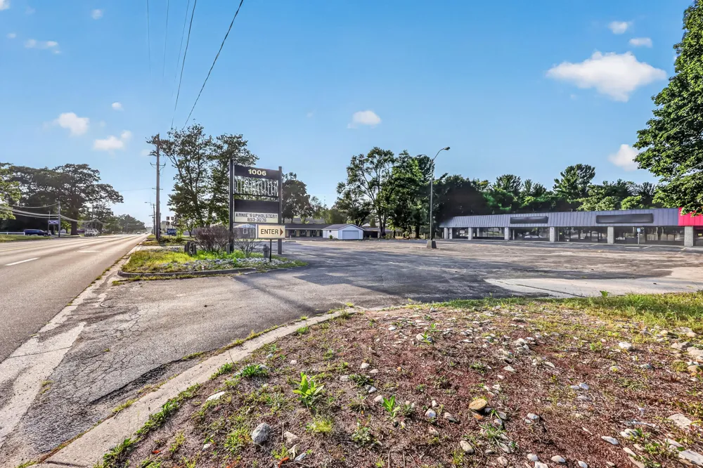 1006 E Colby Street Whitehall, MI 49461