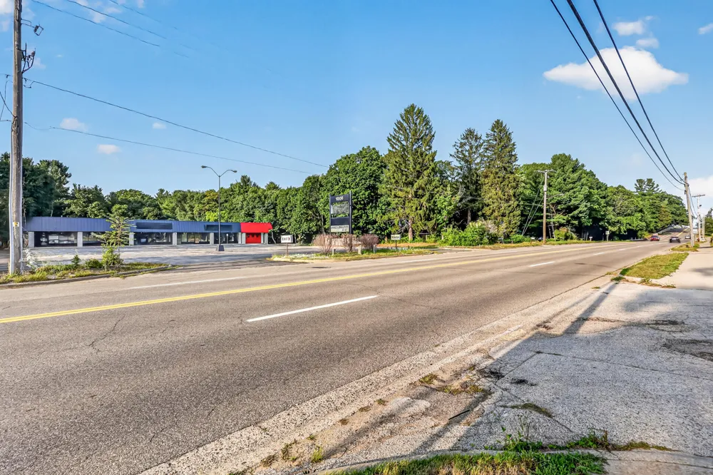 1006 E Colby Street Whitehall, MI 49461