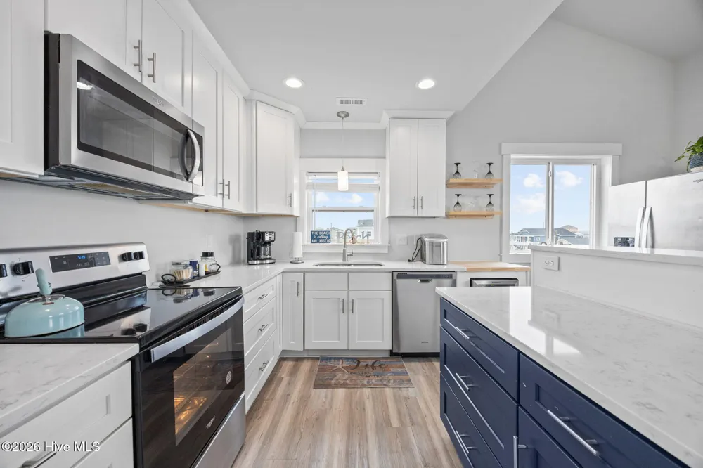 8020 8th Street Surf City, NC 28445