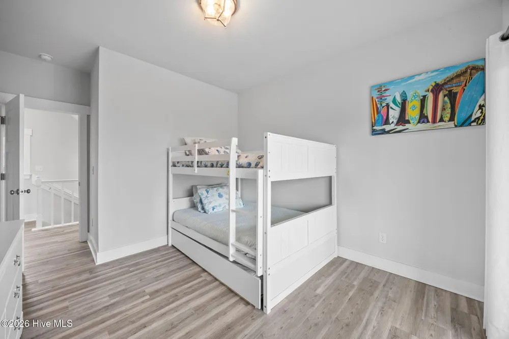 8020 8th Street Surf City, NC 28445