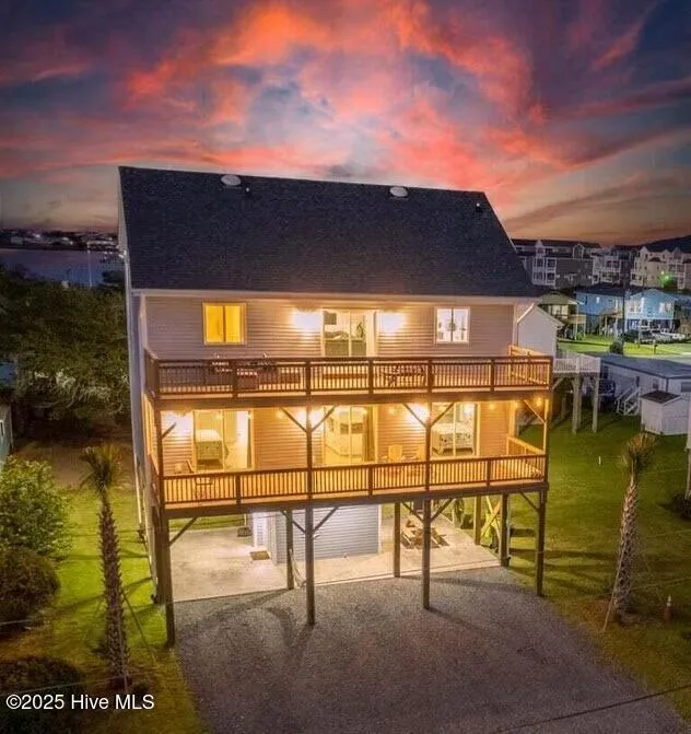 8020 8th Street Surf City, NC 28445