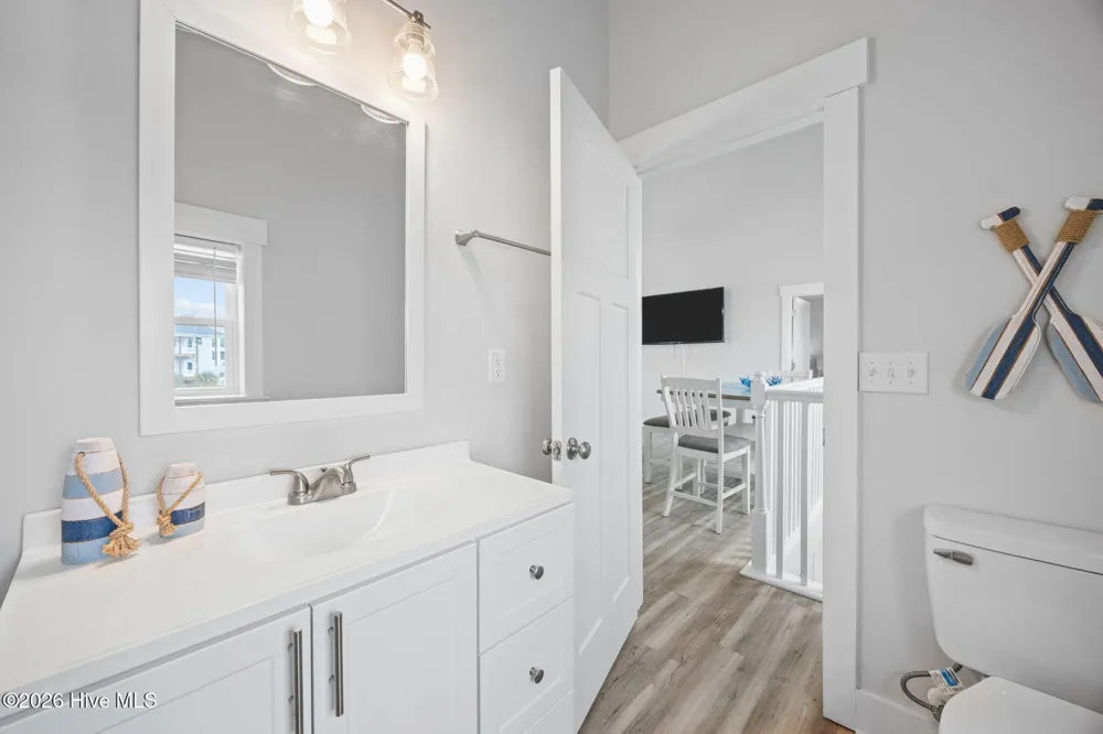 8020 8th Street Surf City, NC 28445