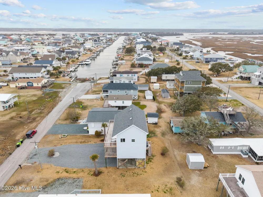 8020 8th Street Surf City, NC 28445