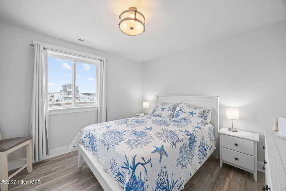 8020 8th Street Surf City, NC 28445