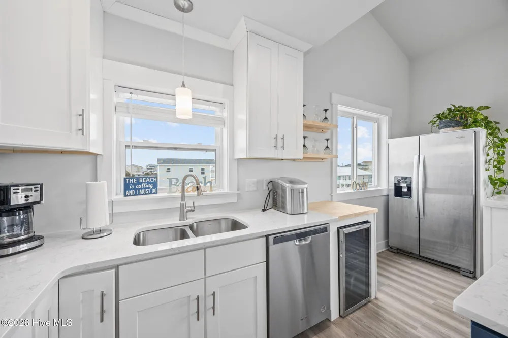 8020 8th Street Surf City, NC 28445