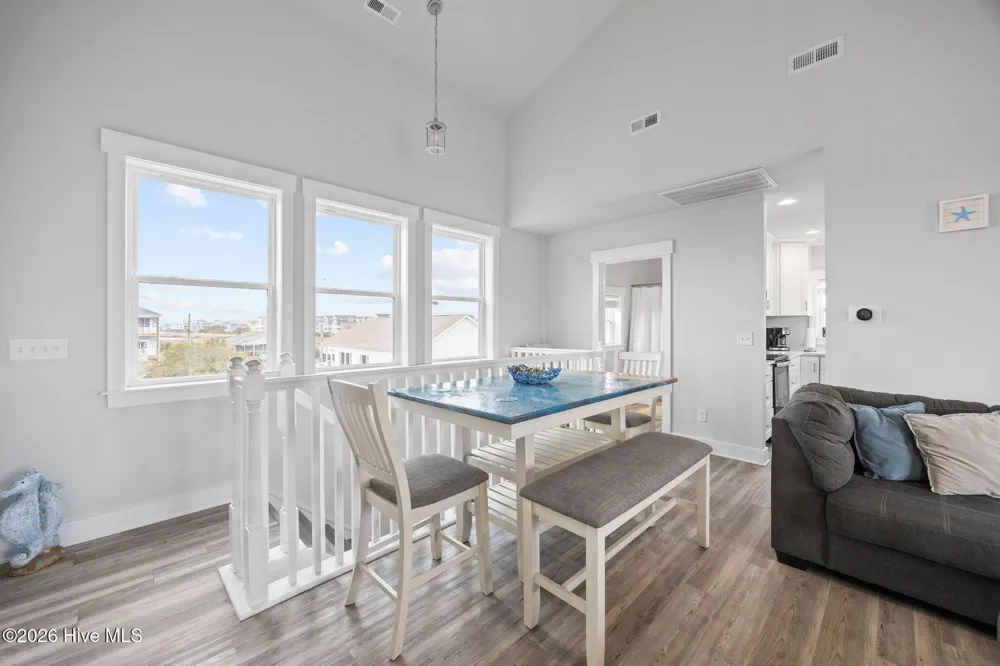 8020 8th Street Surf City, NC 28445
