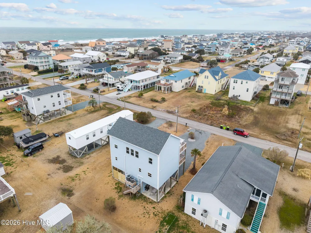 8020 8th Street Surf City, NC 28445