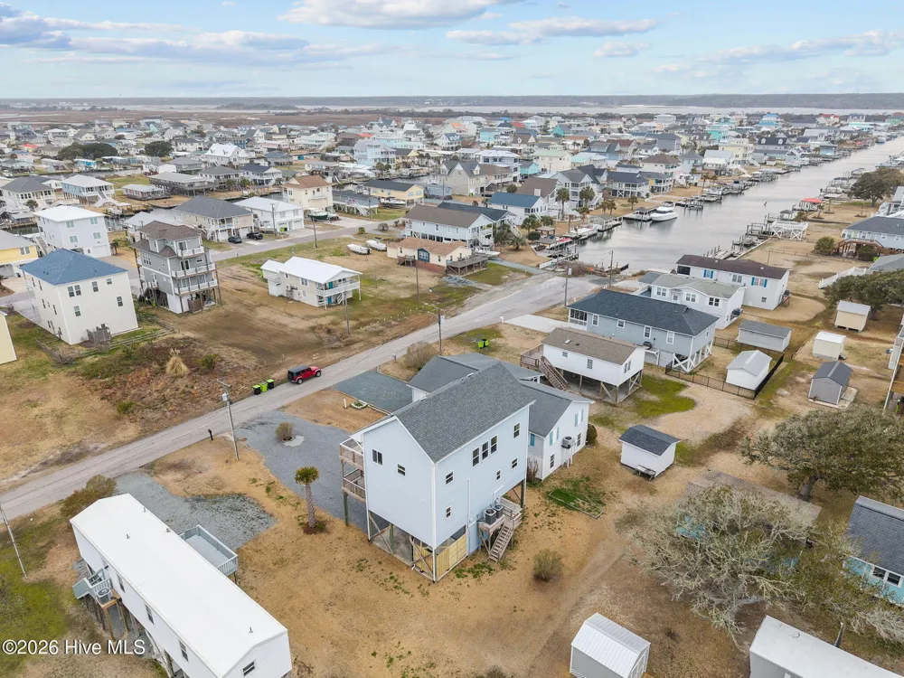 8020 8th Street Surf City, NC 28445